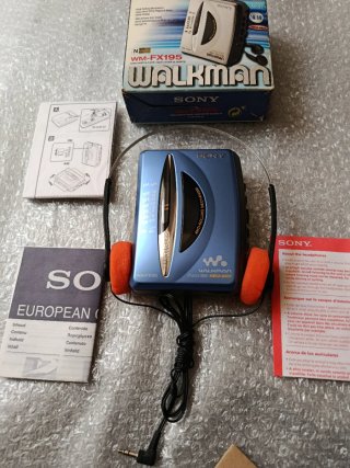 Walkman Sony WM-FX195 FM/AM Cassette Player