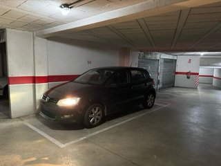 Plaza de garaje, 1 cerrada y 2 abiertas