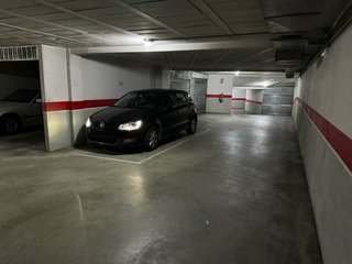 Plaza de garaje, 1 cerrada y 2 abiertas