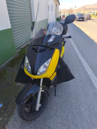 Maleta, Manta y Paravientos Tucano Yamaha XMAX