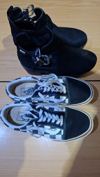 Botas y zapatillas vans