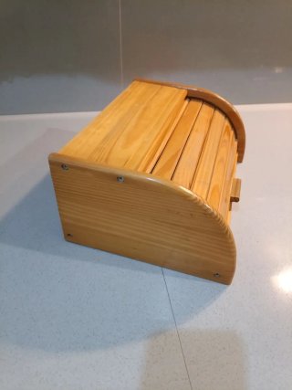 Portapane in legno
