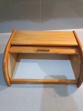 Portapane in legno
