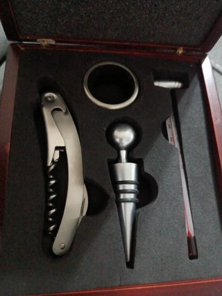 Set Accesorios Vino Madera y Metal