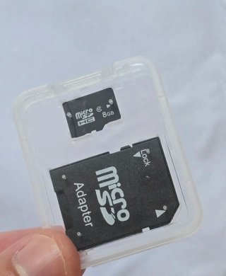 Tarjeta microSD con adaptador (8 GB)
