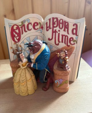 Figura libro Bella y Bestia Disney