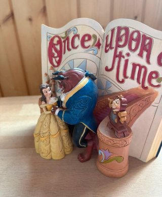 Figura libro Bella y Bestia Disney