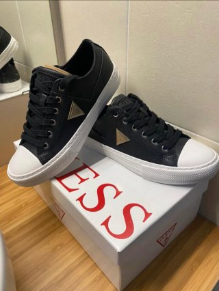 Zapatillas Guess Mujer Negras y Blancas Nuevas