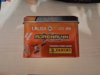Box serie oro Adrenalyn XL 2026 con 325 cards