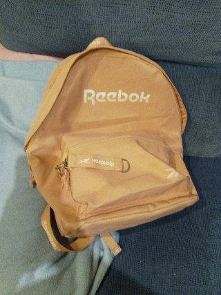 Mochila Reebok rosa nueva sin estrenar