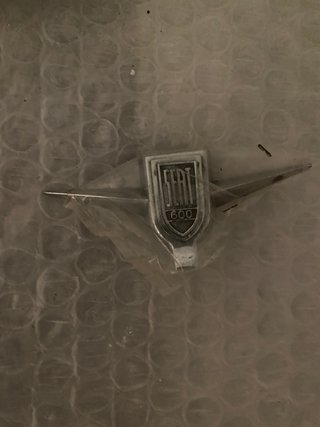 Escudo Seat 600 Original