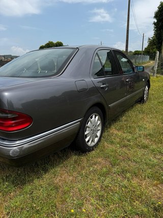 Mercedes-Benz Classe E (214) 1996