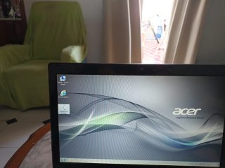 Portátil Acer Negro/Rojo