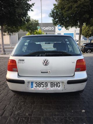 Volkswagen Golf 2001