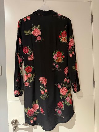 Vestido negro estampado flores
