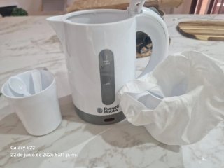 Hervidor de agua Russell Hobbs 0.85L Blanco