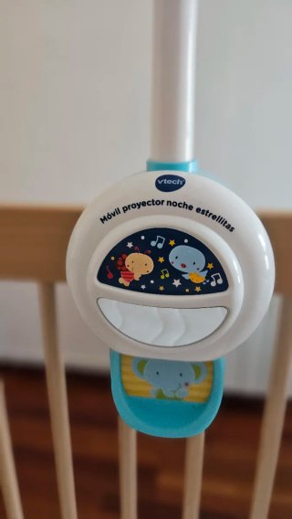 Móvil musical para cuna de bebé
