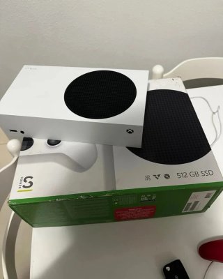 Xbox Series S 512 GB + 2 mandos