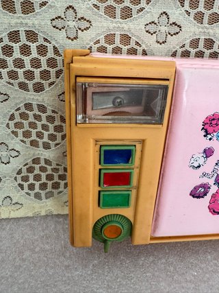 Estuche escolar Cuca Dols automático antiguo