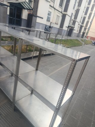 Estanterías de acero inoxidable por metros