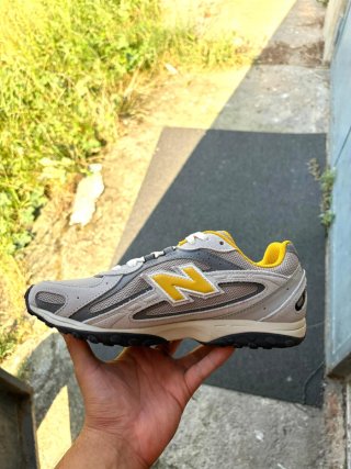 New Balance 204 Grigio Giallo
