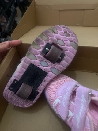 Zapatillas con ruedas Aimoge talla 30