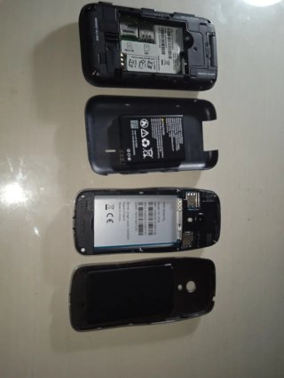 Lote 2 Nokias (Gris y Amarillo)