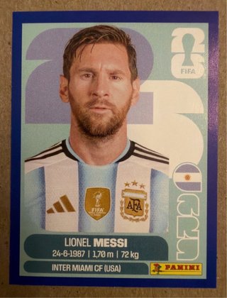 Cromo Lionel Messi Panini 2026 Borde Azul paralelo