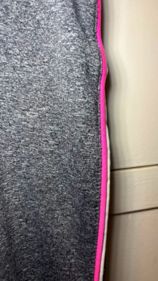 Leggings grises con detalles rosas Talla 34