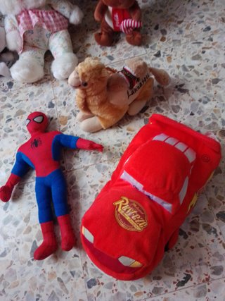 Lote de peluches varios