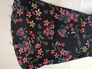 Vestido estampado floral negro