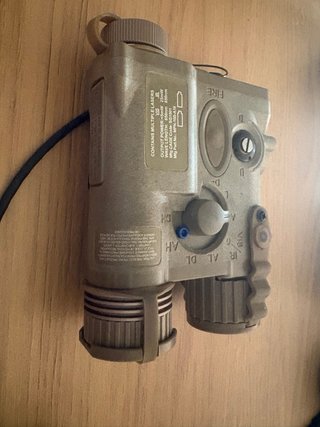 SomoGear PEQ-16B IR Láser/Linterna