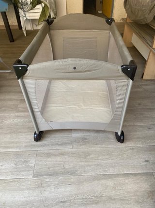 Cuna de viaje plegable