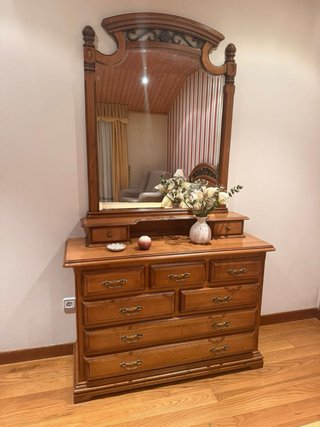 Juego dormitorio: Cabecero, mesillas y comoda
