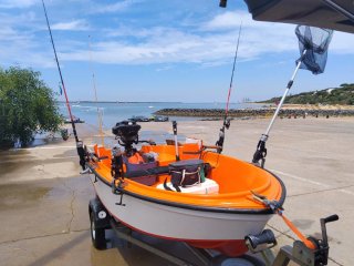 Barca de pesca 2.75m x 1.42m restaurada