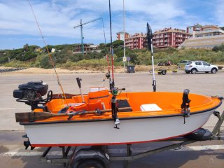 Barca de pesca 2.75m x 1.42m restaurada