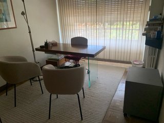 Escritorio y 2 butacas despacho