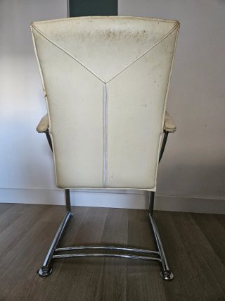 Sillas de diseño para comedor (a restaurar)