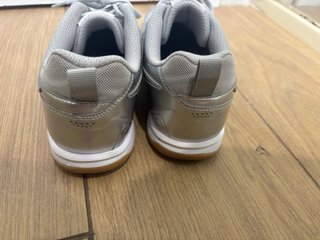 Zapatos Nike Plateados