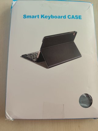 Funda con Teclado Bluetooth para Tablet + Cable