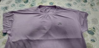 Camiseta deportiva lila