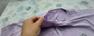 Camiseta deportiva lila
