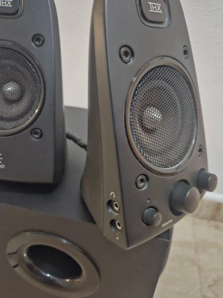 Altavoces Logitech THX 2.1