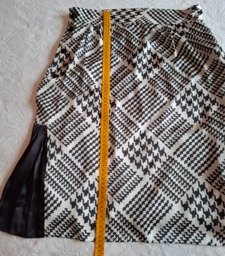 Conjunto falda, fular y broche raso Siren Office