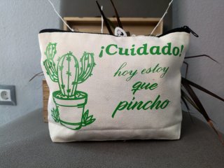 Neceser personalizado cactus ¡Cuidado!