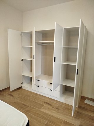Armario de madera