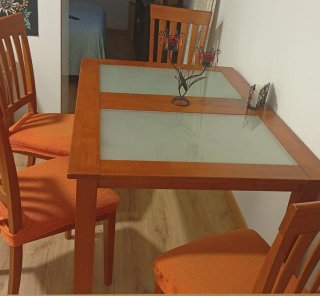 Mesa comedor madera con 4 sillas