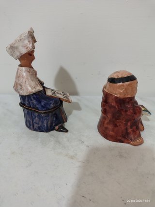 Statuette suora e frate Pace e bene