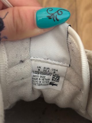 Zapatos Lacoste Beige y Blancas