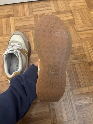 Zapatos Lacoste Beige y Blancas